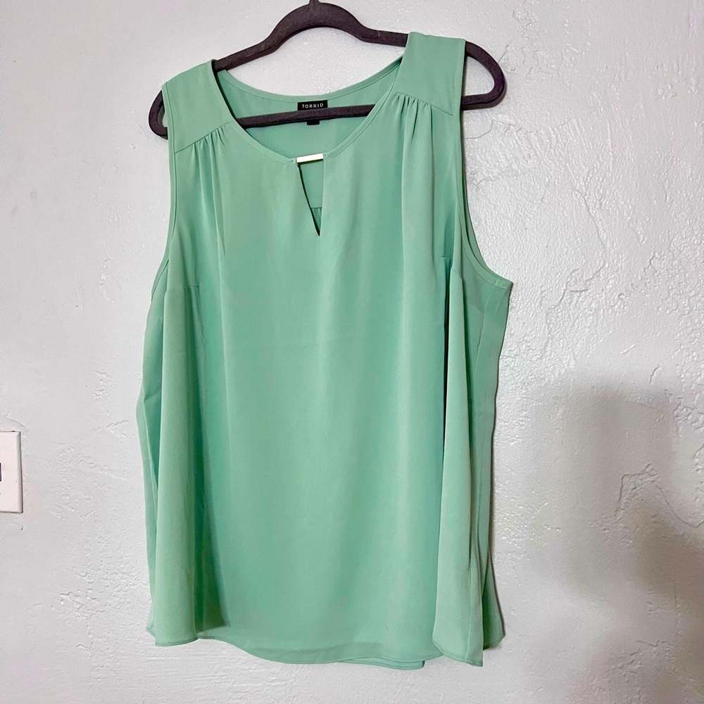 Torrid dressy tank, light green size 2